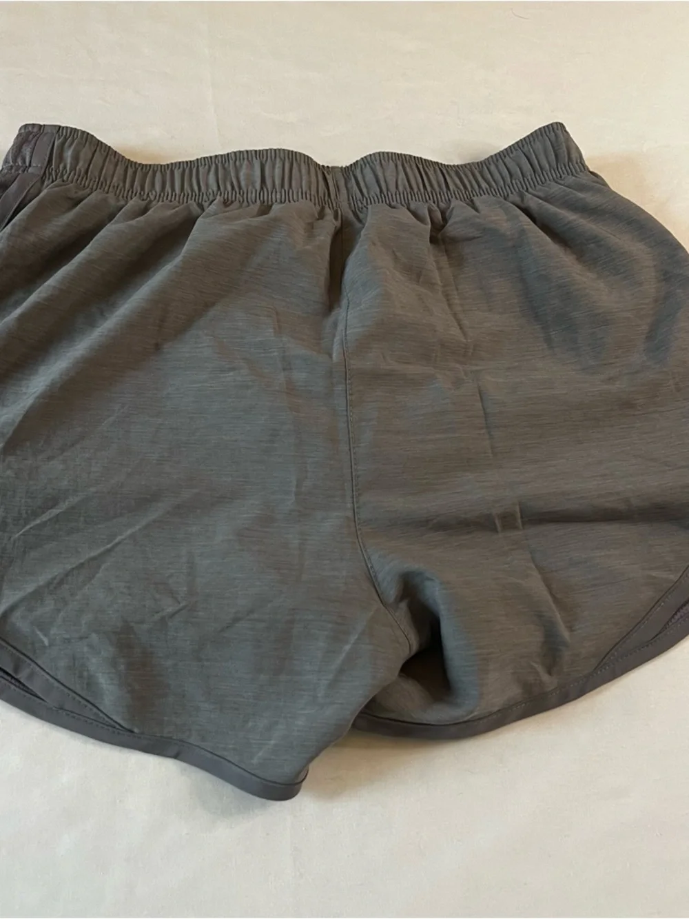 Nike Dri-FIT Tempo Shorts Women’s Medium Gray Running Athletic Workout Lined